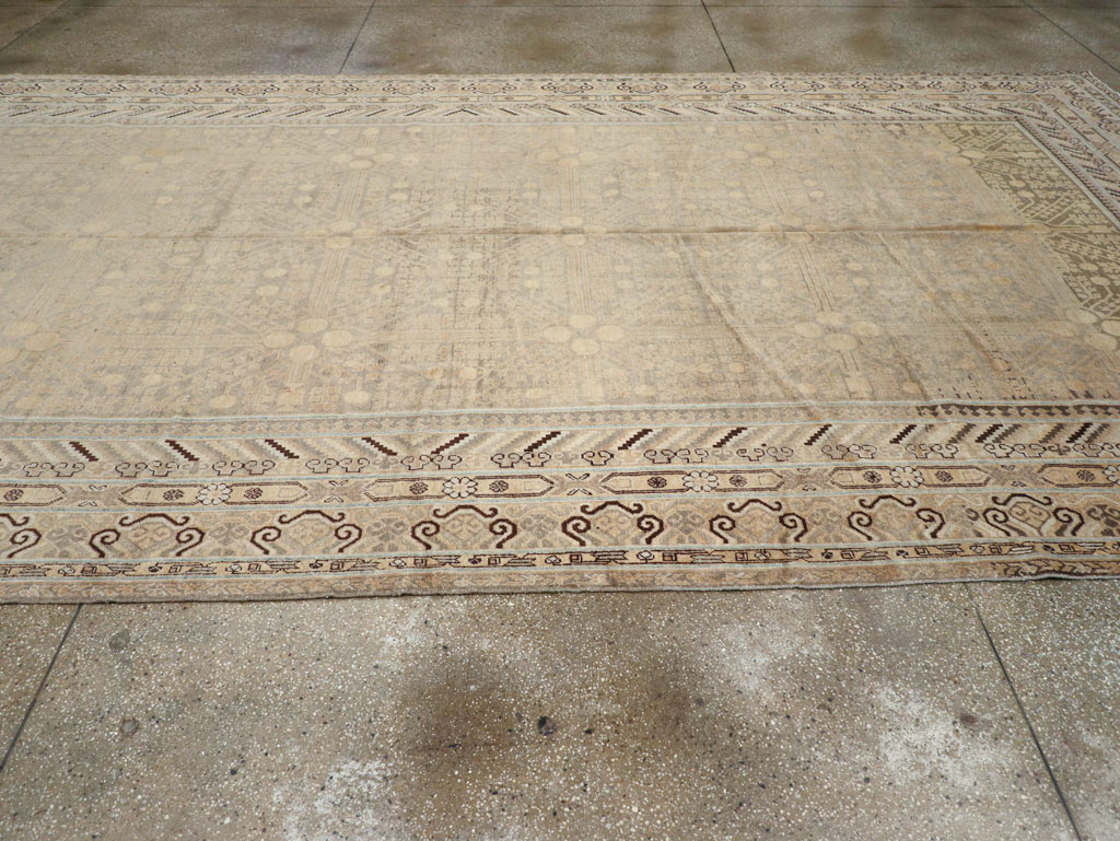 Vintage East Turkestan Khotan Carpet, No.17875 - Galerie Shabab