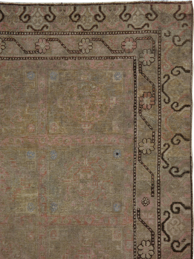 Antique East Turkestan Khotan Carpet, No.17876 - Galerie Shabab