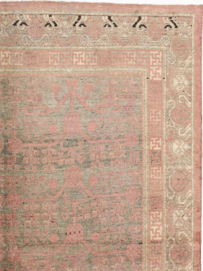 Vintage East Turkestan Khotan Carpet, No.17879 - Galerie Shabab
