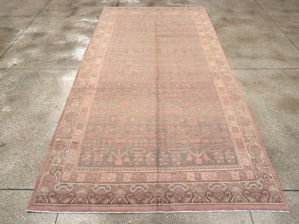Vintage East Turkestan Khotan Carpet, No.17879 - Galerie Shabab