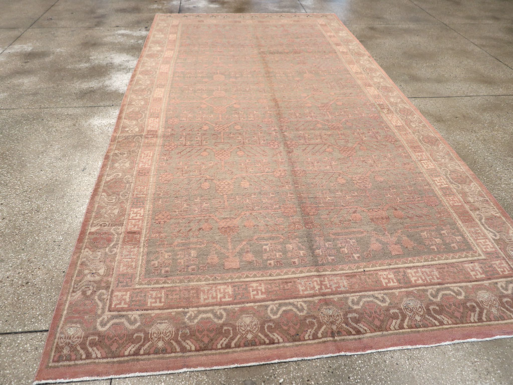 Vintage East Turkestan Khotan Carpet, No.17879 - Galerie Shabab