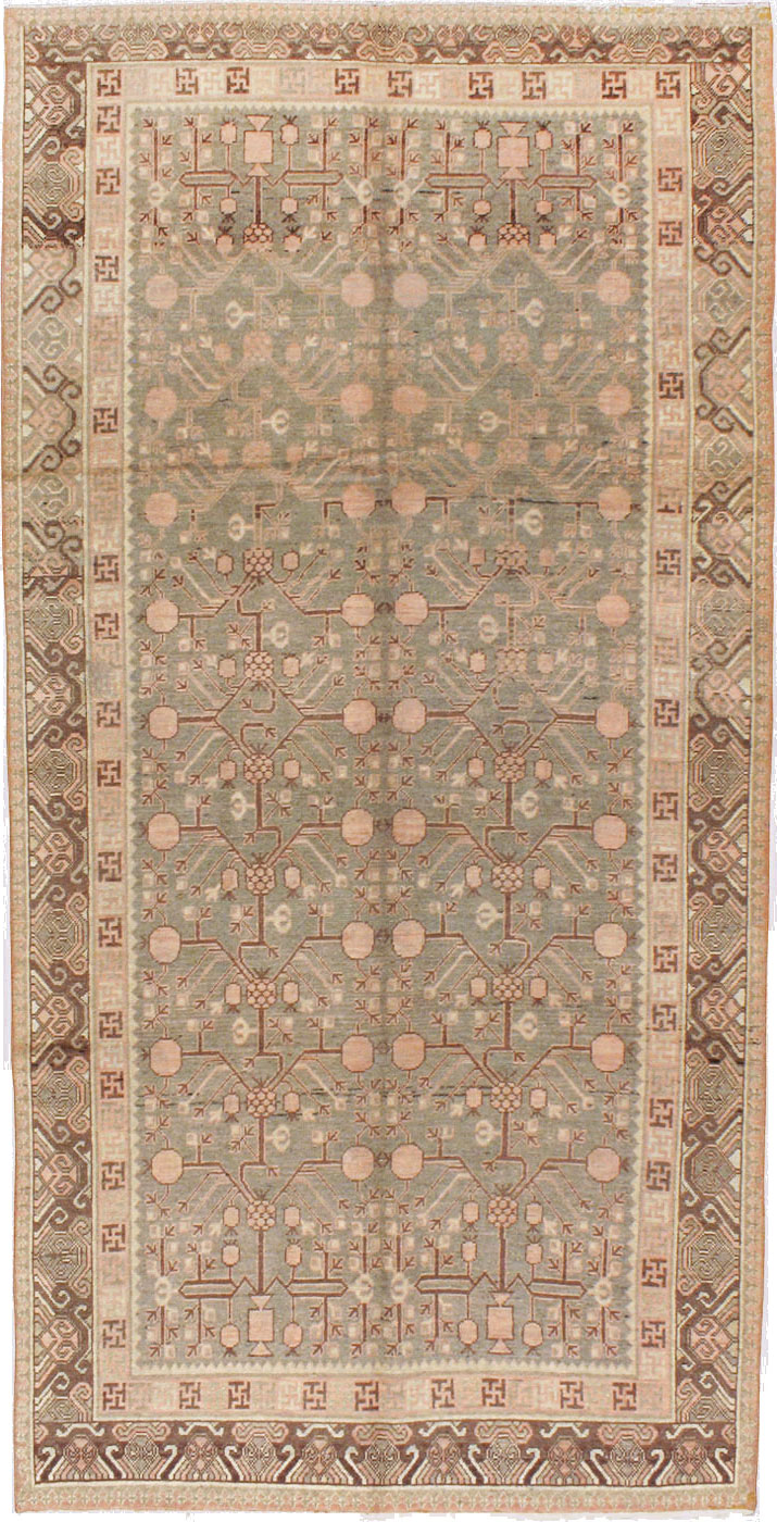 Vintage East Turkestan Khotan Gallery Carpet, No.17880 - Galerie Shabab