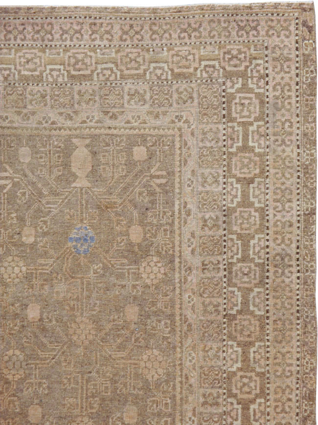 Vintage East Turkestan Khotan Carpet, No.17886 - Galerie Shabab