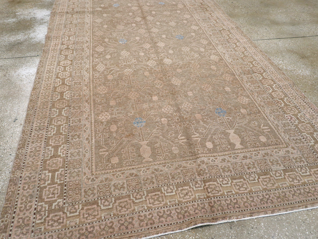 Vintage East Turkestan Khotan Carpet, No.17886 - Galerie Shabab