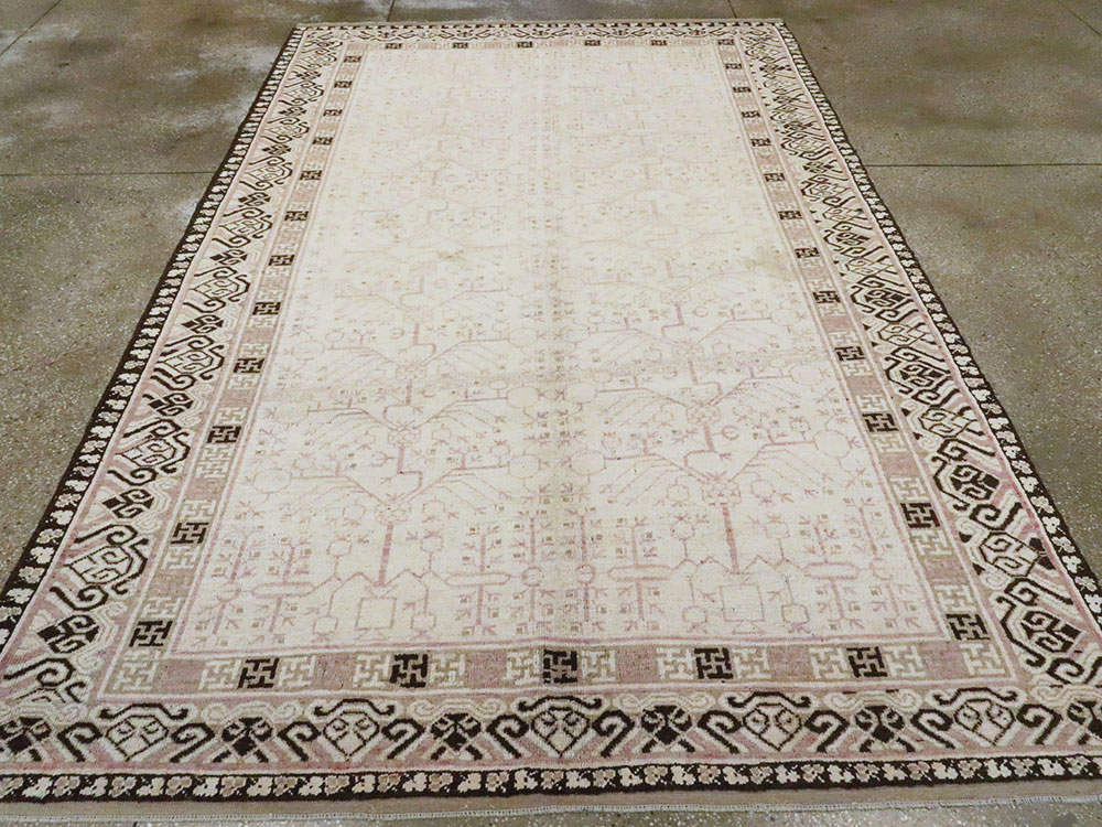 Vintage East Turkestan Khotan Carpet, No.17892 - Galerie Shabab