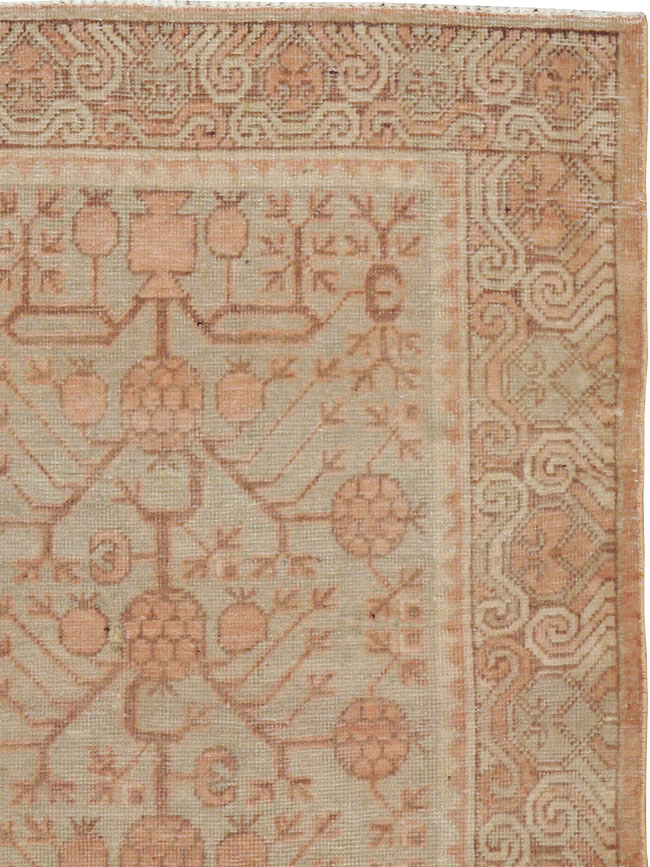 Vintage East Turkestan Khotan Carpet, No.17895 - Galerie Shabab
