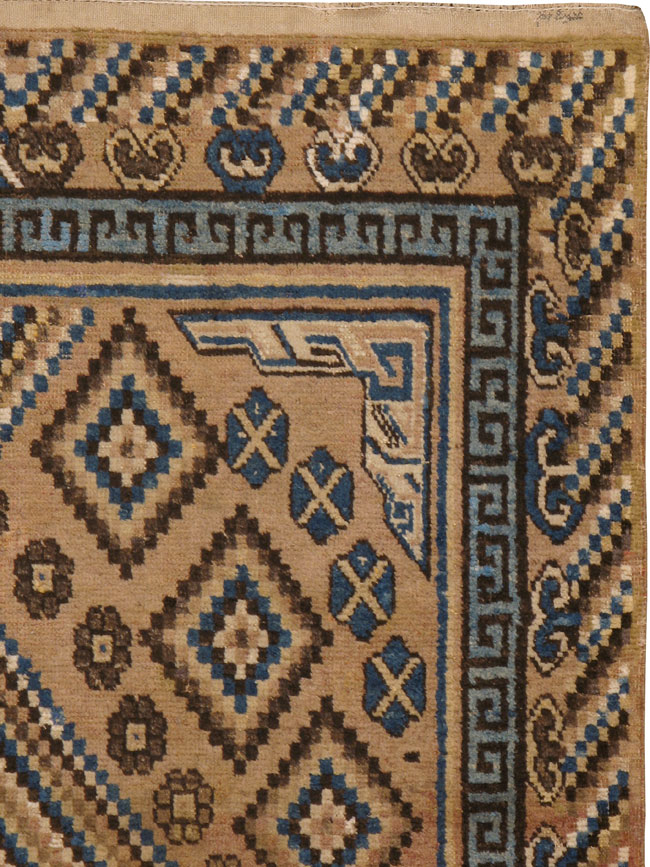 Antique Khotan Rug, No.17901 - Galerie Shabab