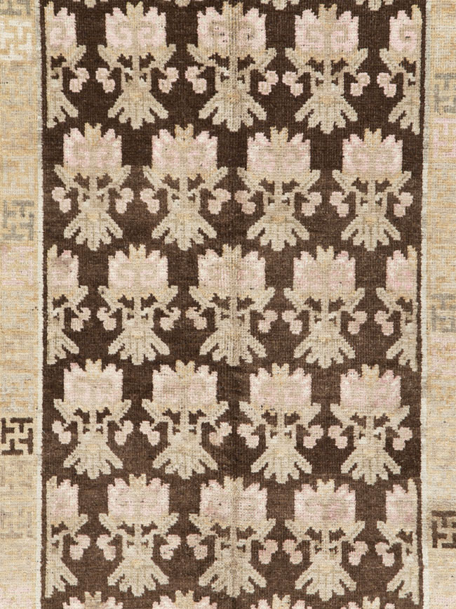 Vintage East Turkestan Khotan Carpet, No.17902 - Galerie Shabab