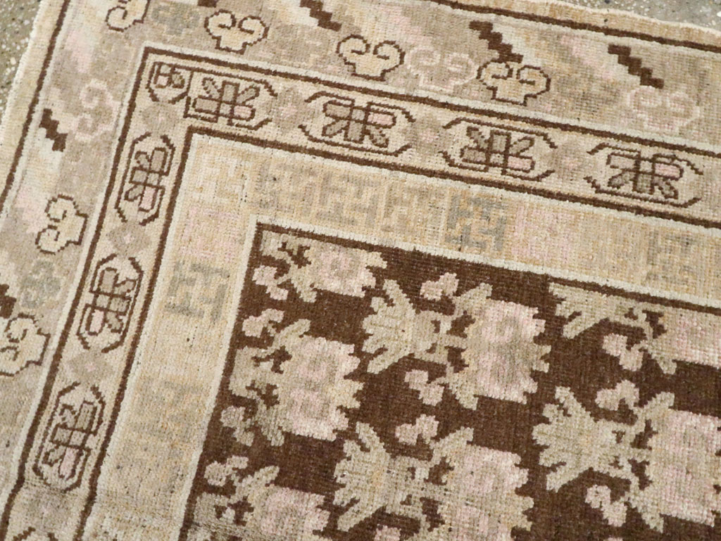 Vintage East Turkestan Khotan Carpet, No.17902 - Galerie Shabab