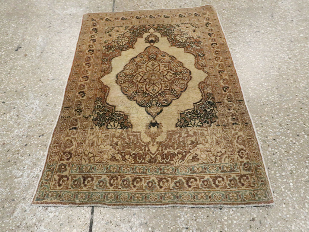 Antique Persian Tabriz Hagi Jalili Rug, No.17919 - Galerie Shabab