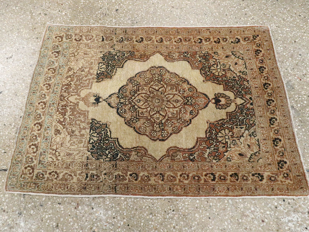 Antique Persian Tabriz Hagi Jalili Rug, No.17919 - Galerie Shabab