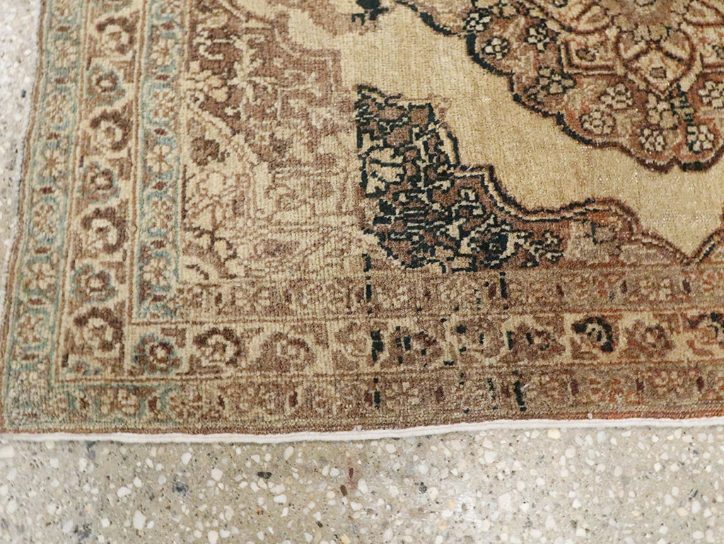 Antique Persian Tabriz Hagi Jalili Rug, No.17919 - Galerie Shabab