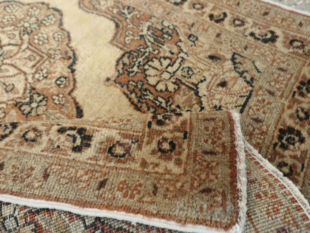 Antique Persian Tabriz Hagi Jalili Rug, No.17919 - Galerie Shabab