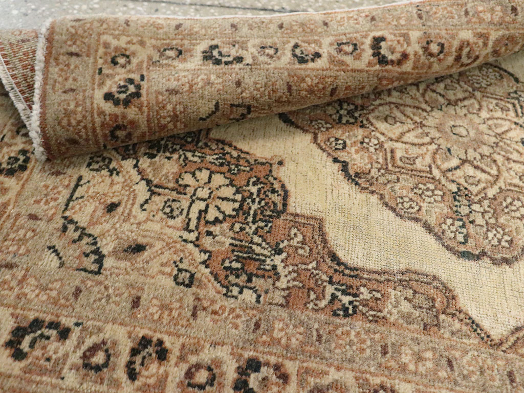 Antique Persian Tabriz Hagi Jalili Rug, No.17919 - Galerie Shabab