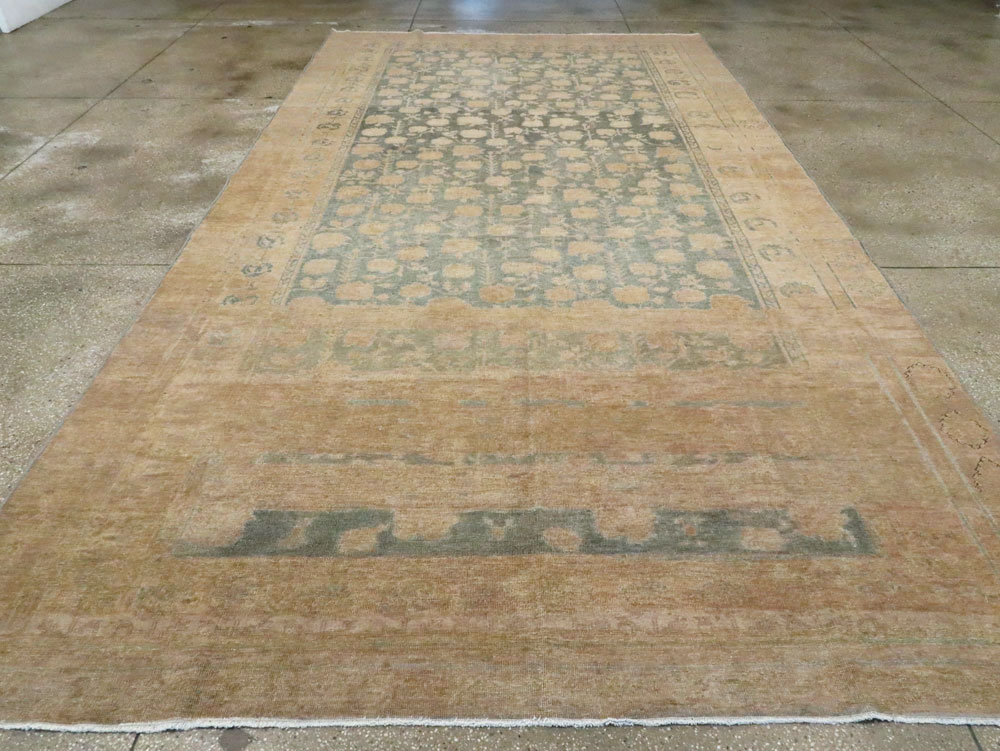 Large Antique Khotan Carpet, No.17926 - Galerie Shabab