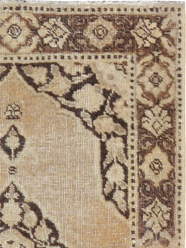 Antique Persian Tabriz Rug, No.17934 - Galerie Shabab