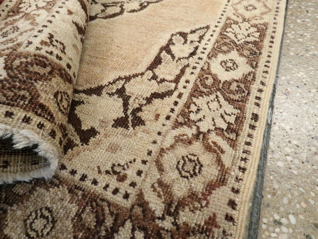 Antique Persian Tabriz Rug, No.17934 - Galerie Shabab