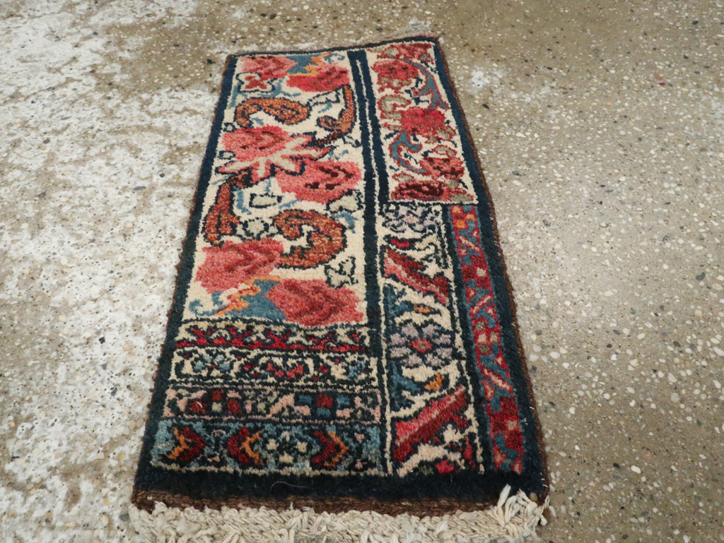 Vintage Persian Bidjar Sampler Rug, No.17936 - Galerie Shabab
