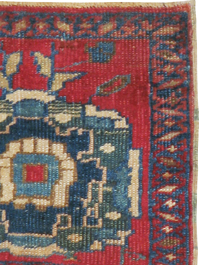 Antique Persian Heriz Square Throw Rug, No.17939 - Galerie Shabab