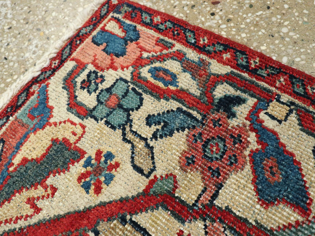 Antique Persian Mahal Rug, No.17947 - Galerie Shabab