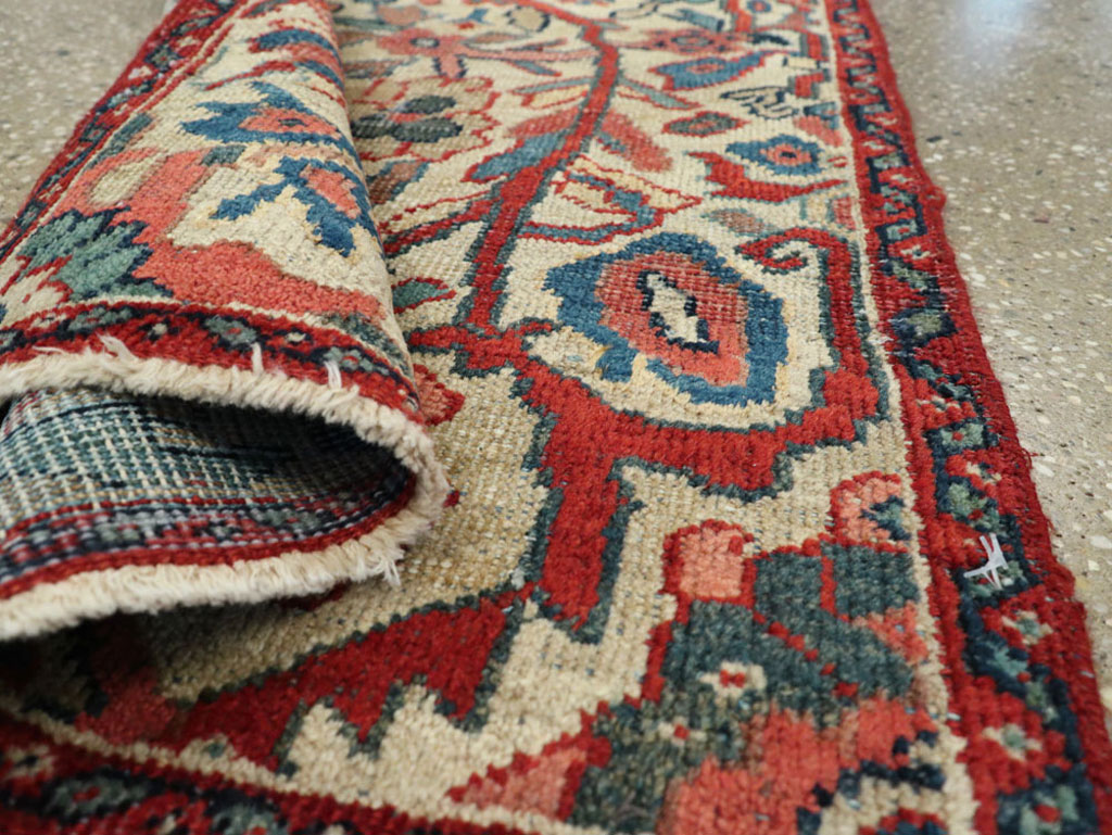 Antique Persian Mahal Rug, No.17947 - Galerie Shabab