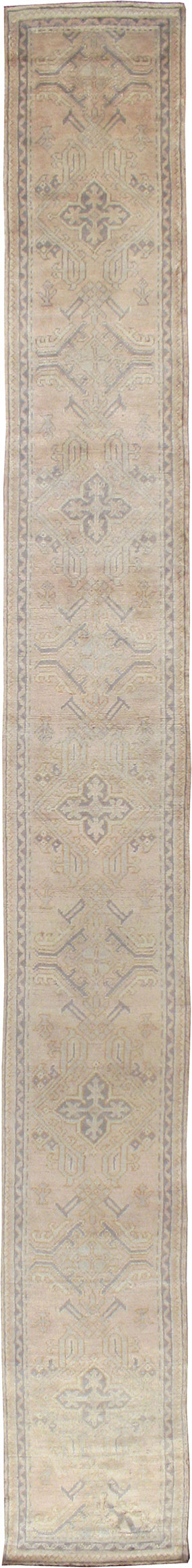 Antique Turkish Oushak Runner, No.17965 - Galerie Shabab