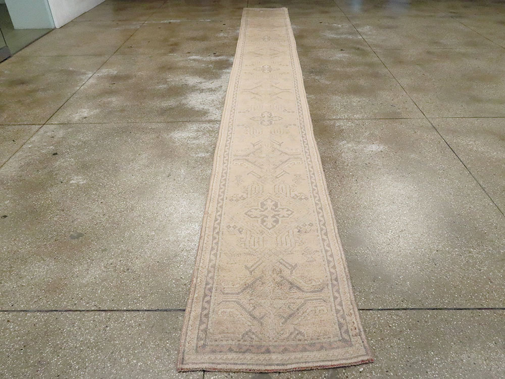 Antique Turkish Oushak Runner, No.17965 - Galerie Shabab