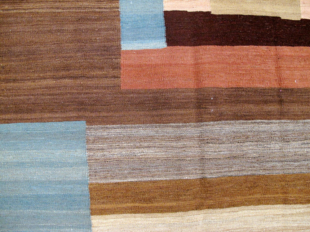 Modern Persian Flatweave Room Size Carpet, No.17967 - Galerie Shabab