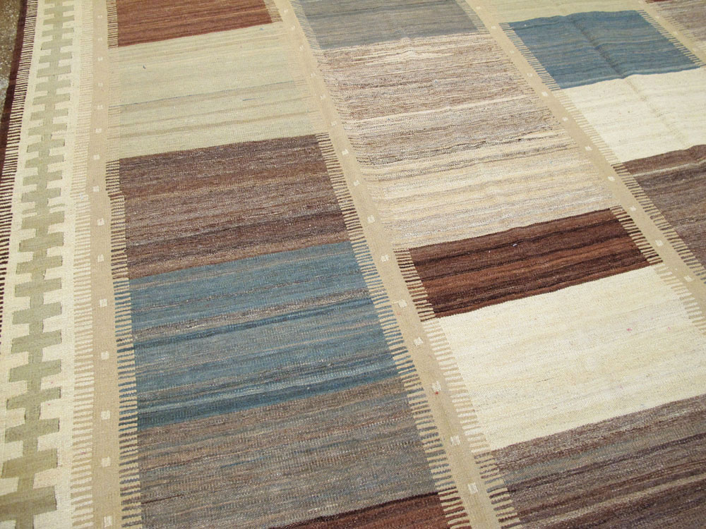 Modernist Persian Flat-weave Kilim, No.17968 - Galerie Shabab