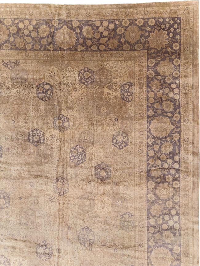 Vintage Turkish Sivas Oversize Carpet, No.17982 - Galerie Shabab