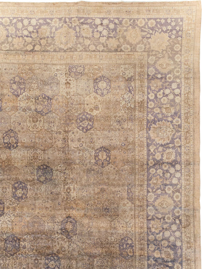 Vintage Turkish Sivas Oversize Carpet, No.17982 - Galerie Shabab