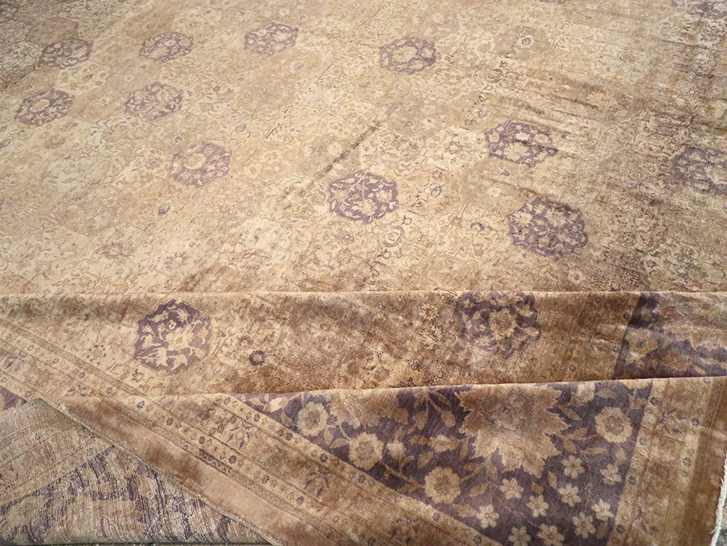 Vintage Turkish Sivas Oversize Carpet, No.17982 - Galerie Shabab