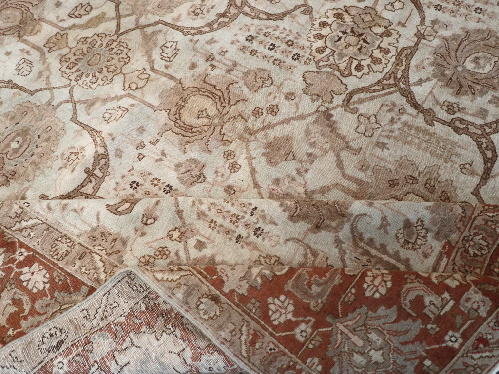 Antique Persian Tabriz Carpet, No.17986 - Galerie Shabab