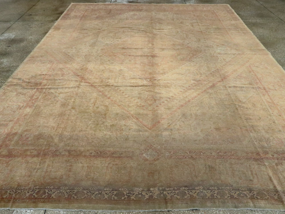 Vintage Turkish Sivas Carpet, No.17988 - Galerie Shabab