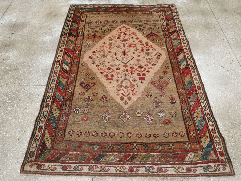 Antique Persian Bidjar Rug, No.18001 - Galerie Shabab