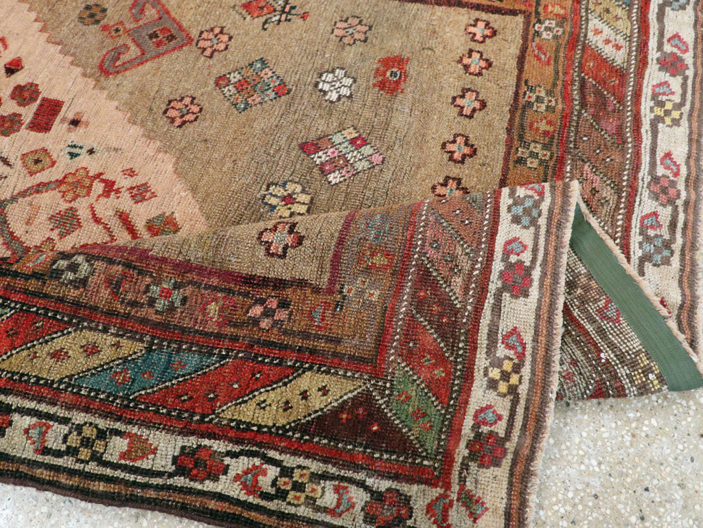 Antique Persian Bidjar Rug, No.18001 - Galerie Shabab