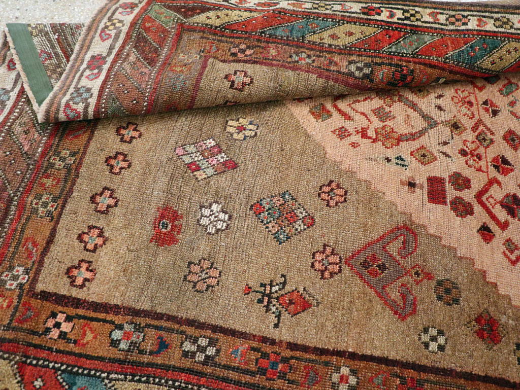 Antique Persian Bidjar Rug, No.18001 - Galerie Shabab