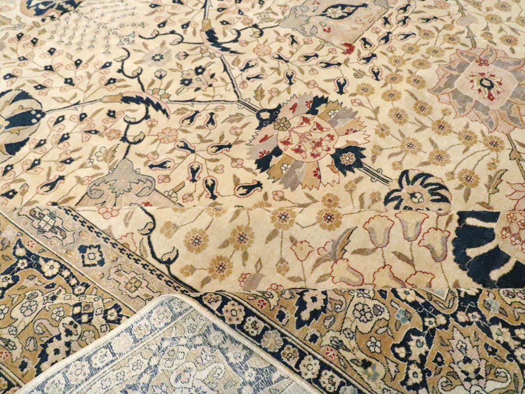 Antique Persian Tabriz Carpet, No.18022 - Galerie Shabab