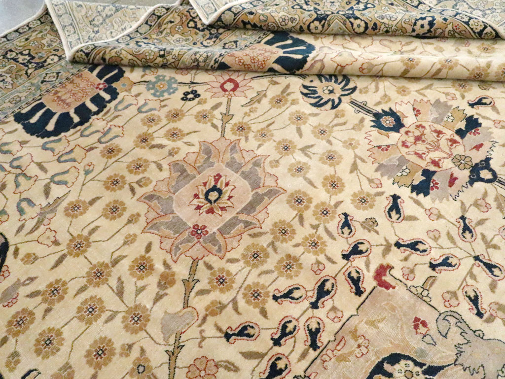 Antique Persian Tabriz Carpet, No.18022 - Galerie Shabab