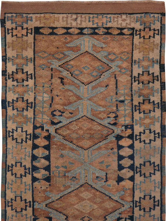 Antique Oushak Runner, No.18041 - Galerie Shabab