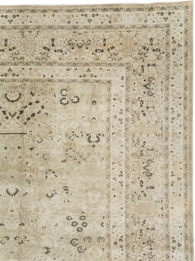 Antique Persian Mashad Carpet, No.18064 - Galerie Shabab