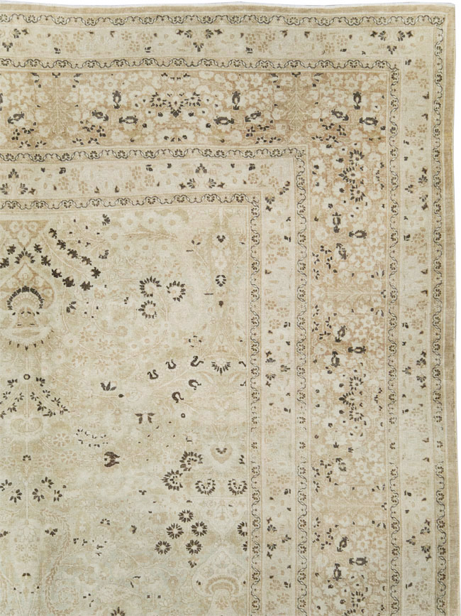 Antique Persian Mashad Carpet, No.18064 - Galerie Shabab
