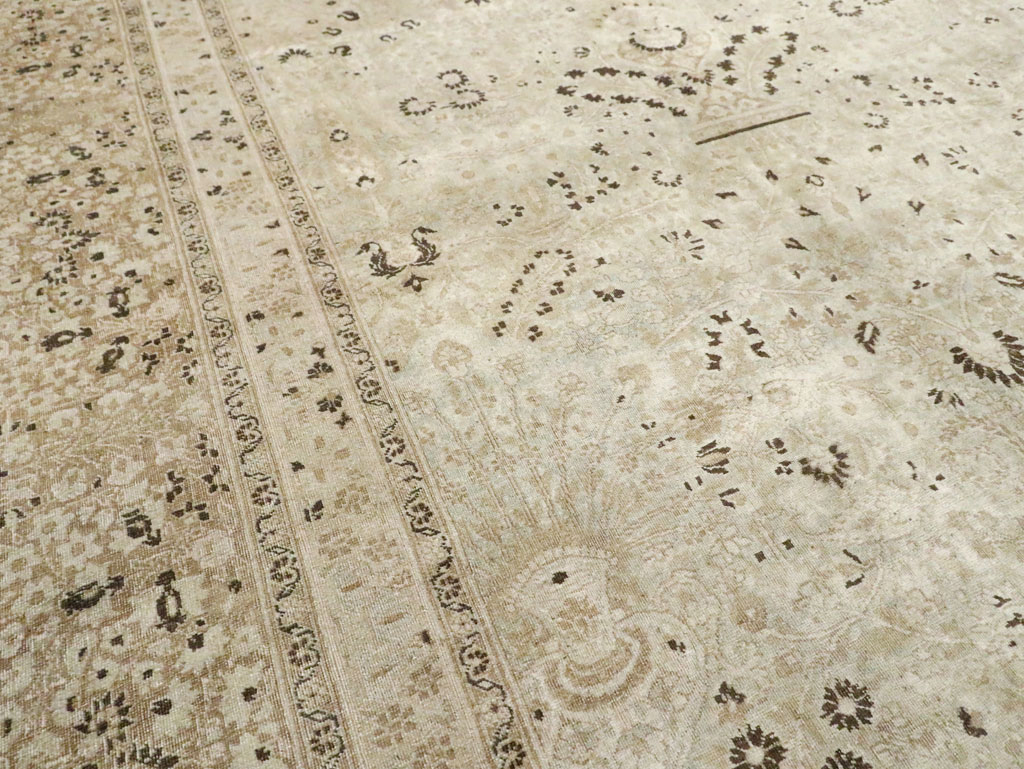 Antique Persian Mashad Carpet, No.18064 - Galerie Shabab