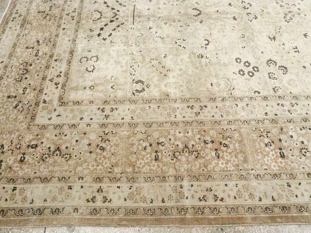 Antique Persian Mashad Carpet, No.18064 - Galerie Shabab