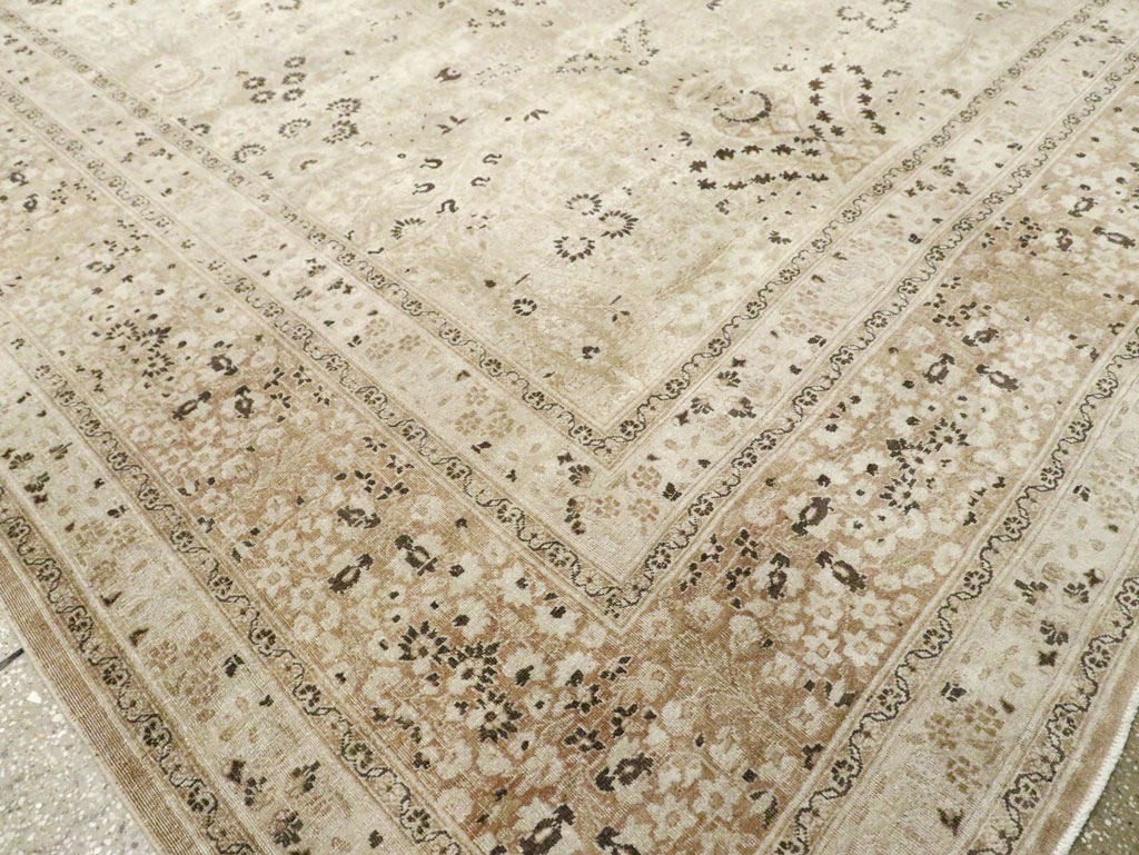 Antique Persian Mashad Carpet, No.18064 - Galerie Shabab