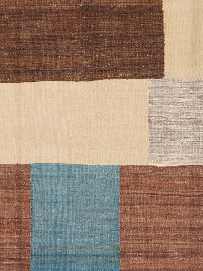 Modern Persian Flatweave Kilim Room Size Carpet, No.18082 - Galerie Shabab