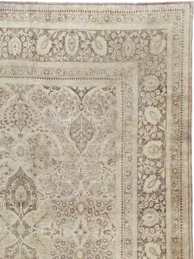 Antique Persian Tabriz Carpet, No.18084 - Galerie Shabab
