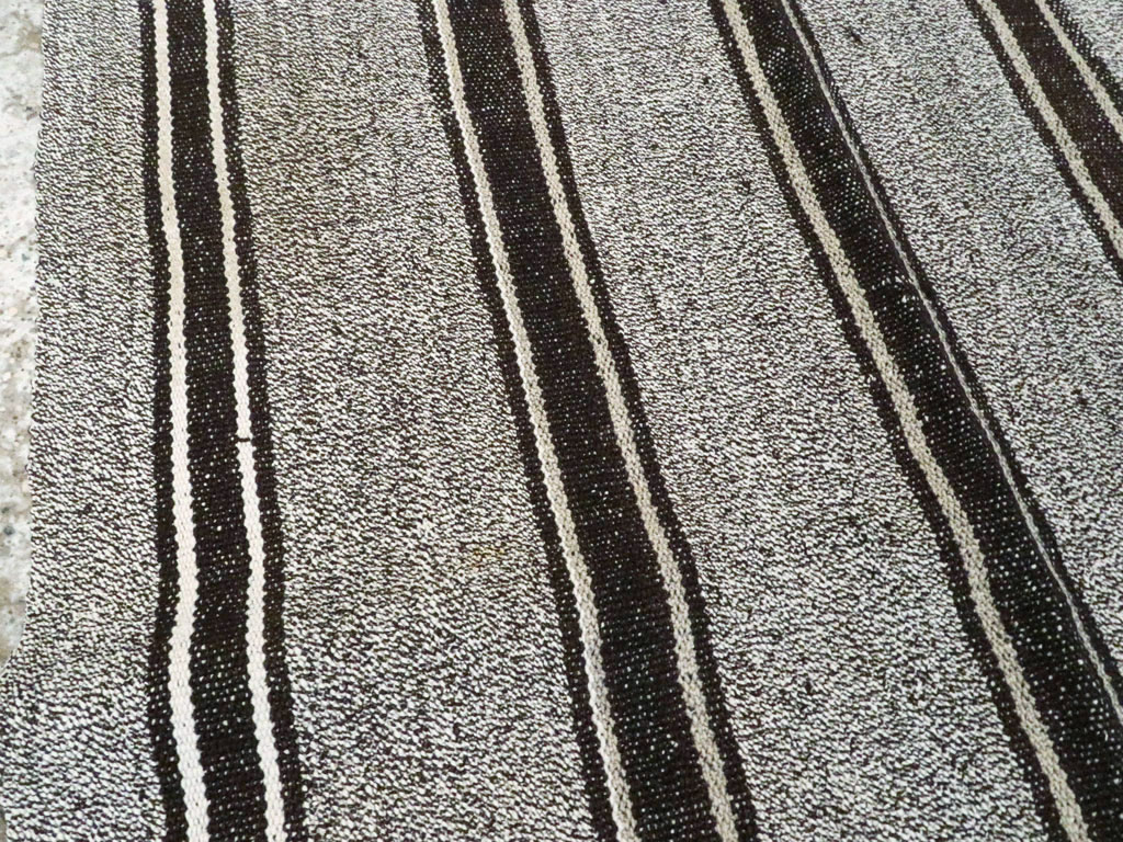 Vintage Turkish Flat-weave Kilim, No.18101 - Galerie Shabab