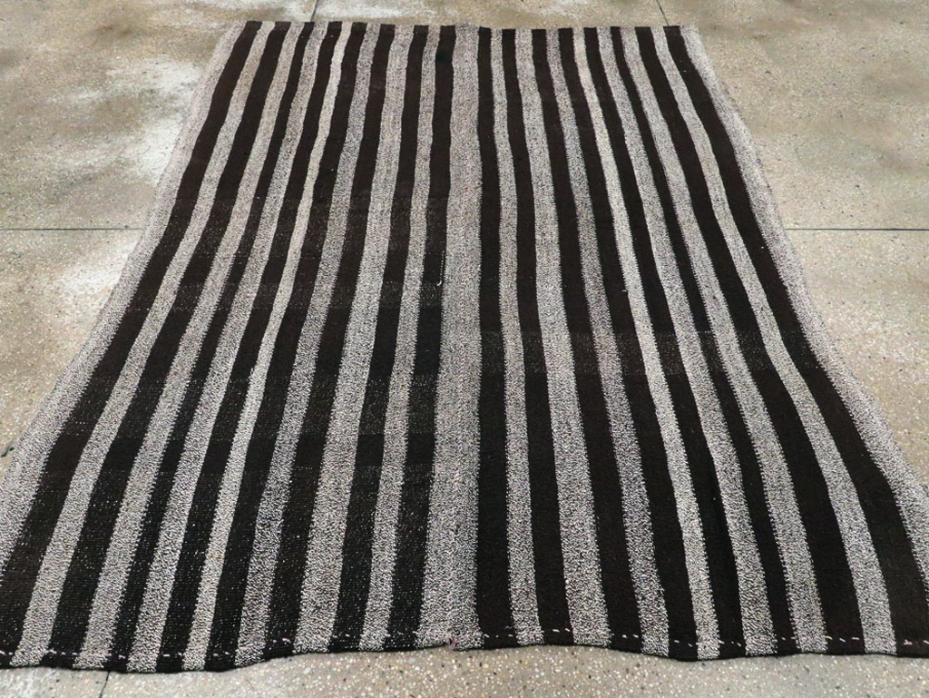 Vintage Turkish Flat-weave Kilim, No.18105 - Galerie Shabab