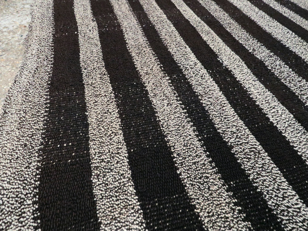 Vintage Turkish Flat-weave Kilim, No.18105 - Galerie Shabab